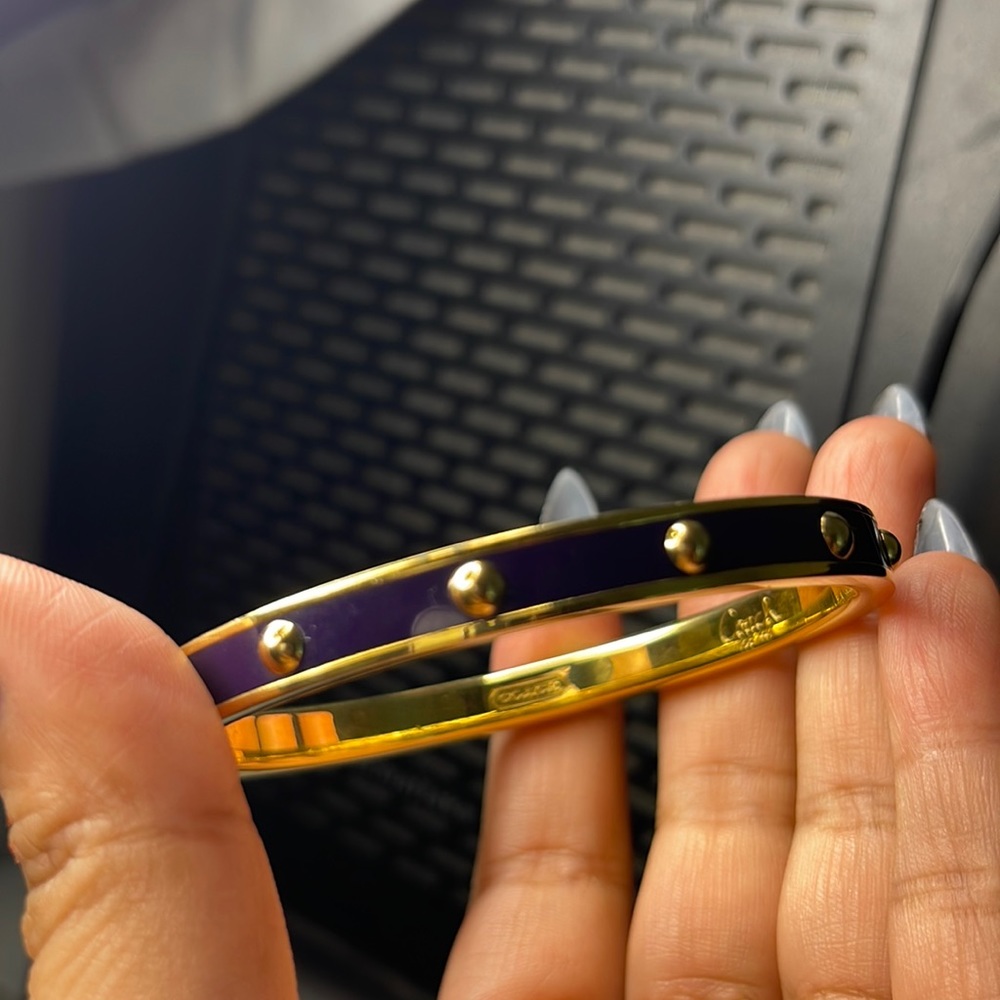 Coach 1981 • gold/purple bangle